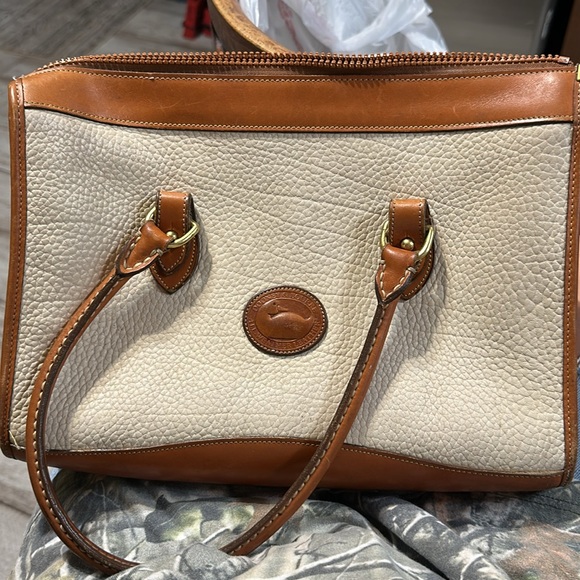 Dooney & Bourke Bag Tan and Cream Pebble Leather Handbag
